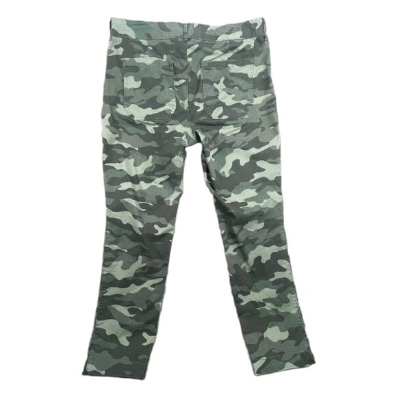 Old Navy Camo Pants Pixie Size 12 - Picture 2 of 10